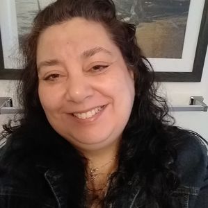 Meet your Posher, Claudia